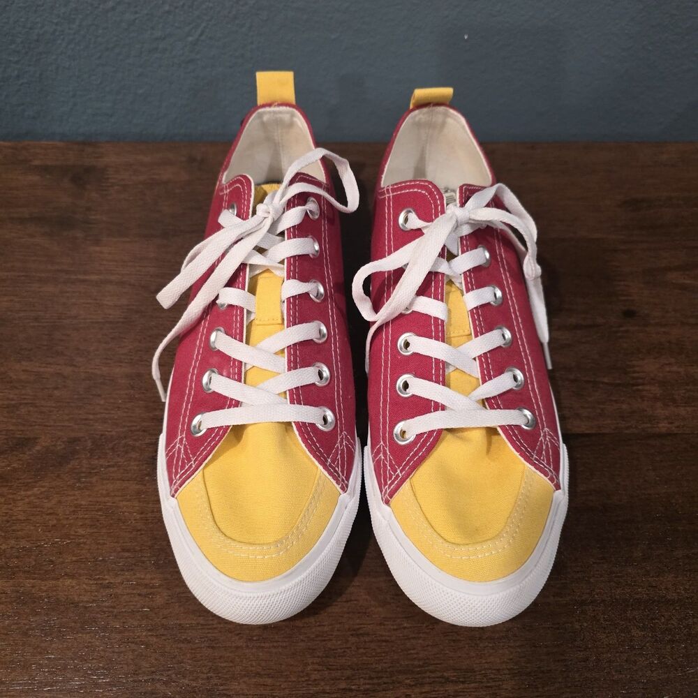 SKICKS USC CANVAS Lace up Shoes Sneaker  Women 9 or Men 7 EUC Two toned low top